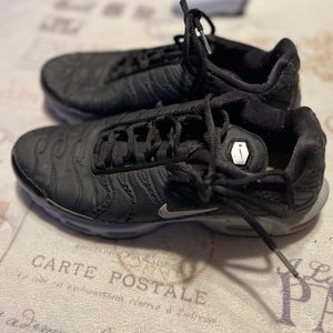 Nike air max.
